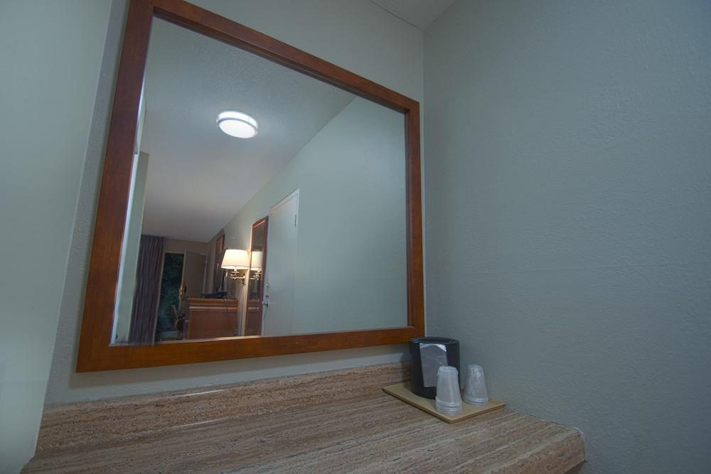 121 Motel photo 38