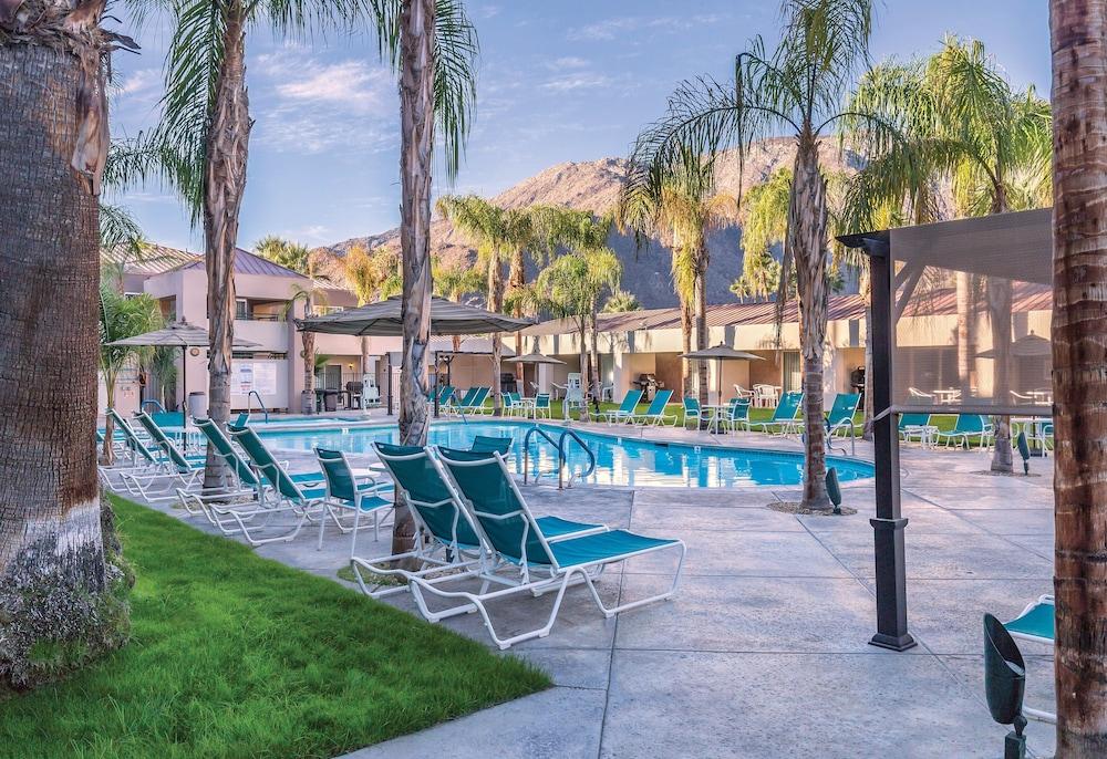 WorldMark Palm Springs photo 1