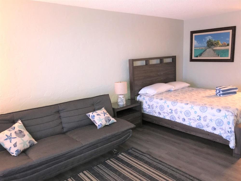 Bonita Beach Inn and Suites photo 4