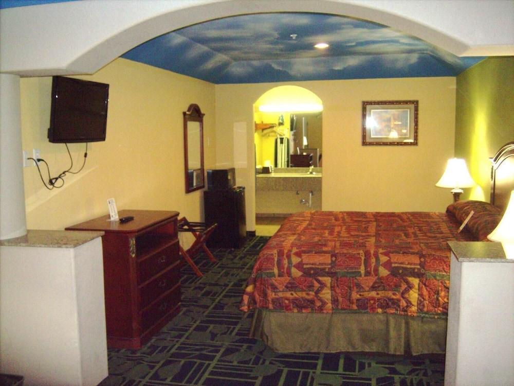 Regency Inn photo 18