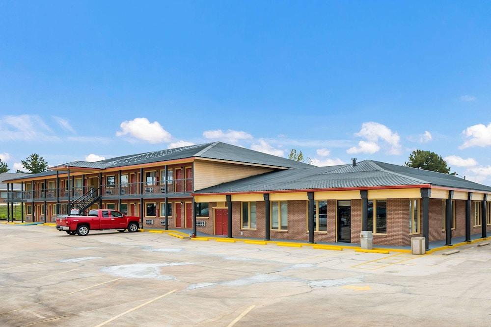 Econo Lodge Russellville photo 15