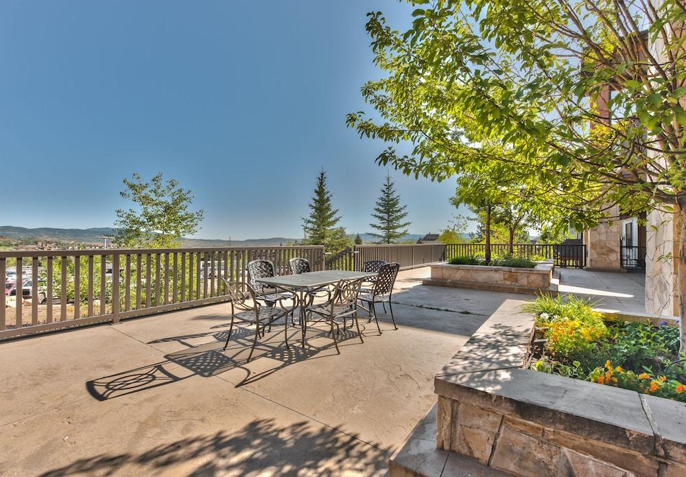 Silverado Lodge photo 26