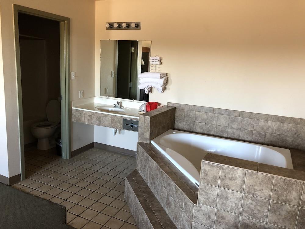 Rosener's Inn and banquet center photo 29
