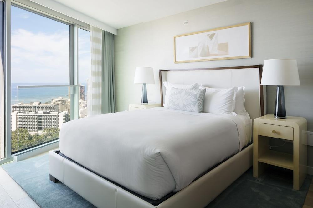 Real Select at the Ritz Carlton Residences, Waikiki Beach photo 10