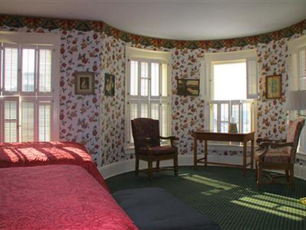 Inn on Mackinac photo 66
