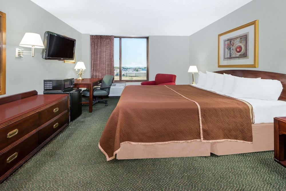 Days Inn by Wyndham Amarillo East photo 3