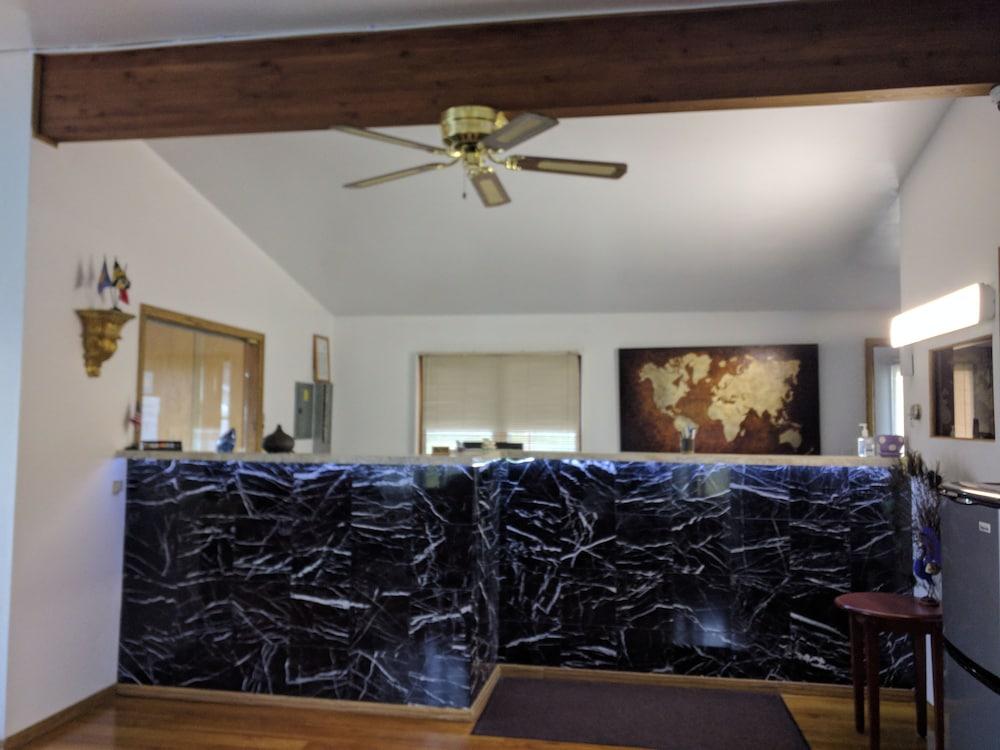 Skyview Motel photo 2