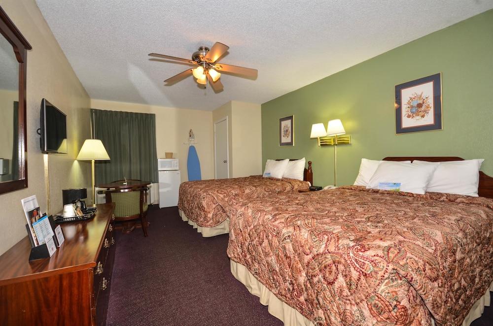 Days Inn by Wyndham Southern Hills/ORU photo 34