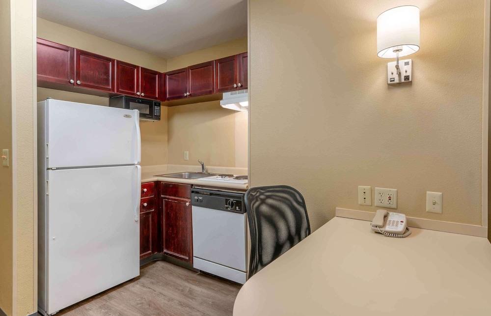 Extended Stay America Suites Portland Hillsboro photo 20