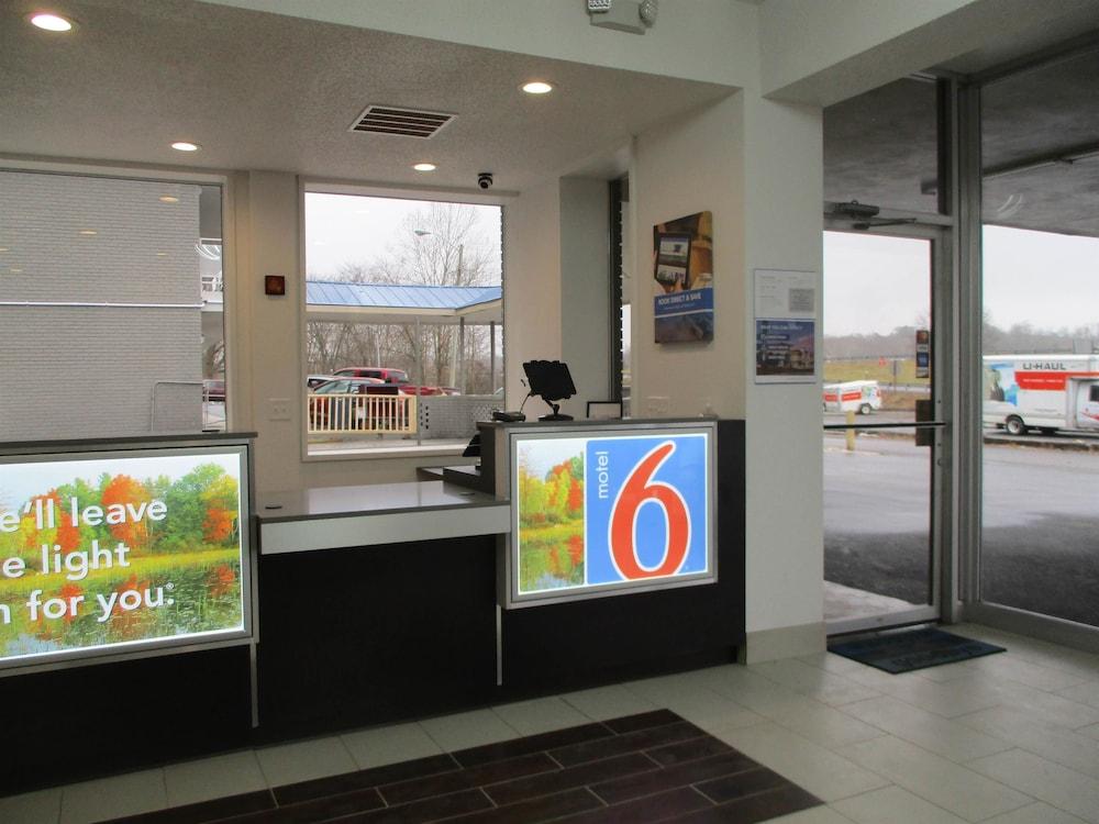 Motel 6 Chilhowie, VA  I-81 photo 2