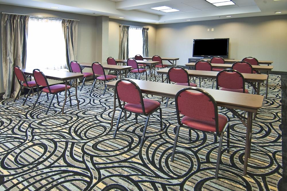 Holiday Inn Express & Suites Jackson / Pearl Intl Airport by IHG photo 32
