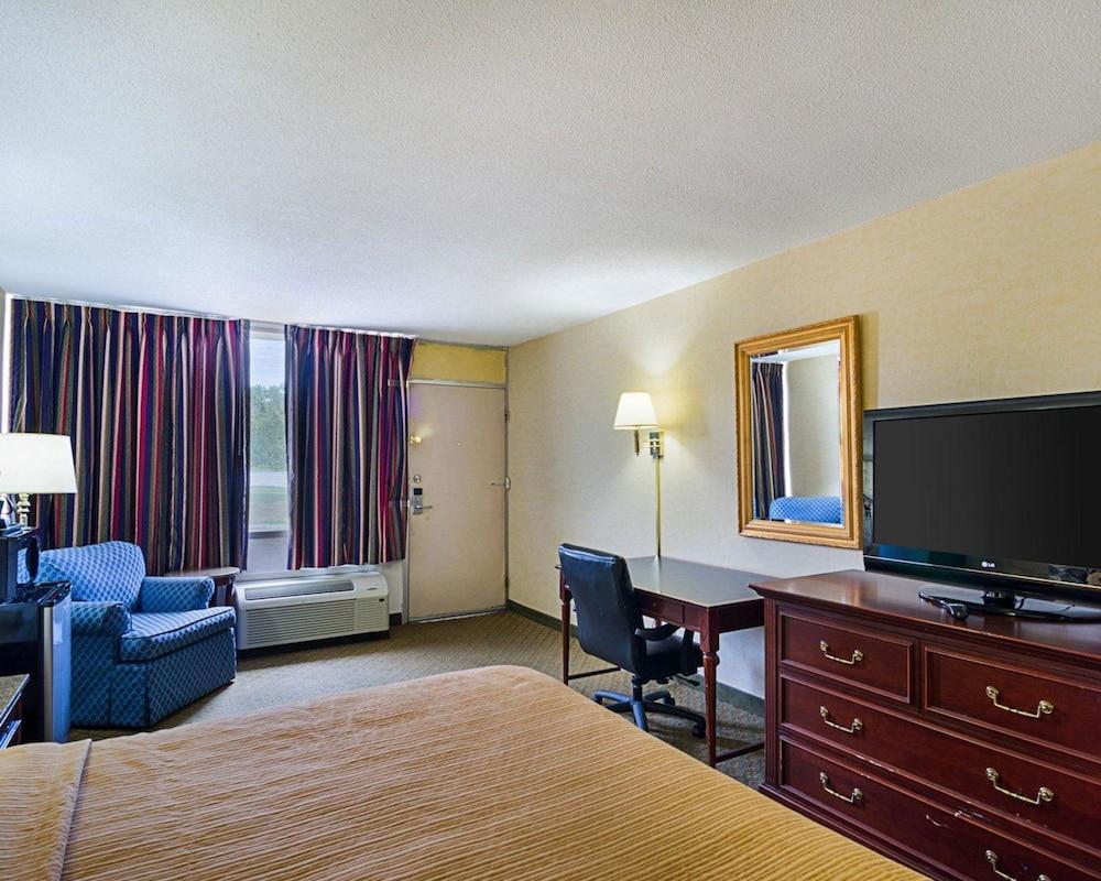 Quality Inn Shenandoah Valley photo 8
