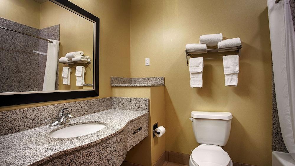 Best Western Plus Desoto Inn & Suites photo 17