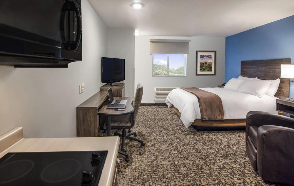 My Place Hotel-Redding CA photo 10