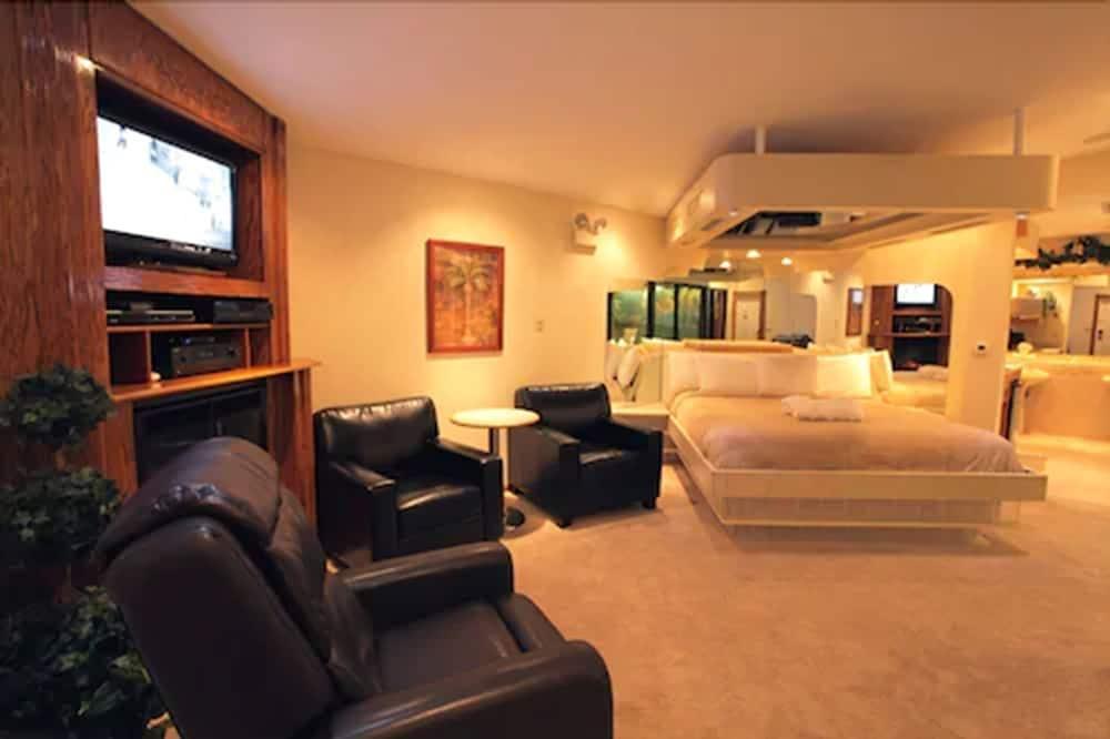 Sybaris Pool Suites Indianapolis photo 5