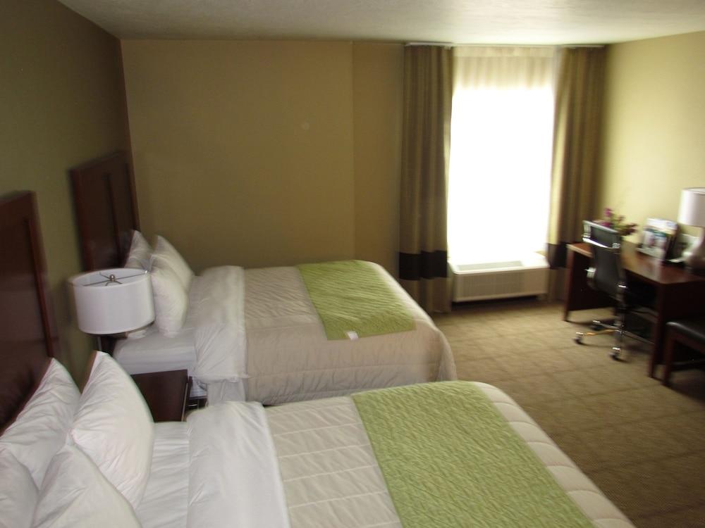 Heartland Inn and Suites photo 16