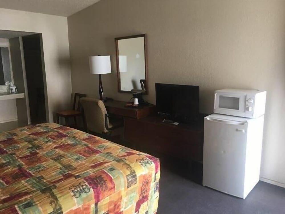 Caravan inn photo 13