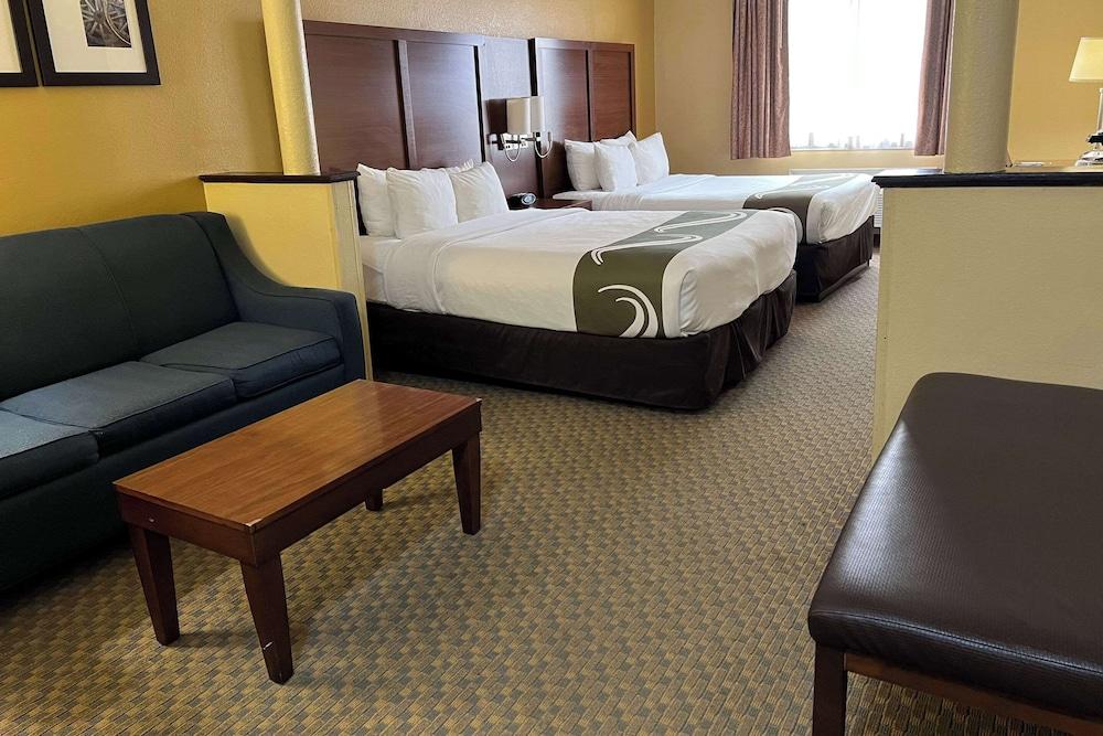 Quality Suites Midland North Loop 250 photo 27