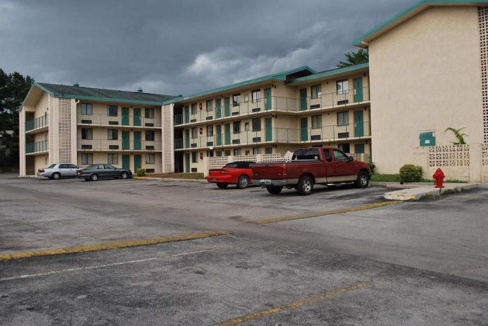 Bama Inn photo 2