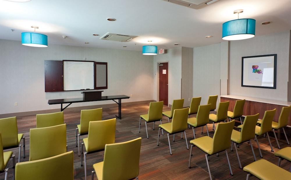 Holiday Inn Express Hotel & Suites Scott - Lafayette West by IHG photo 24