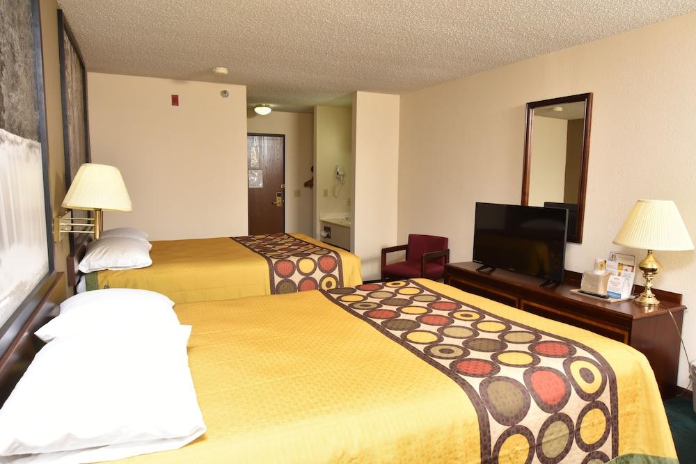 Super 8 by Wyndham Springfield/Battlefield photo 32