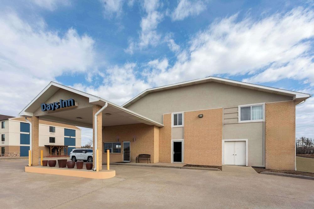 Days Inn by Wyndham Ogallala photo 31