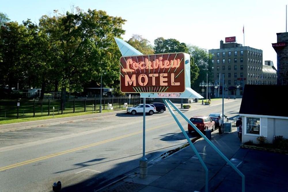 Lockview Motel photo 48