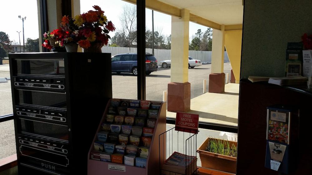 Economy Inn photo 9
