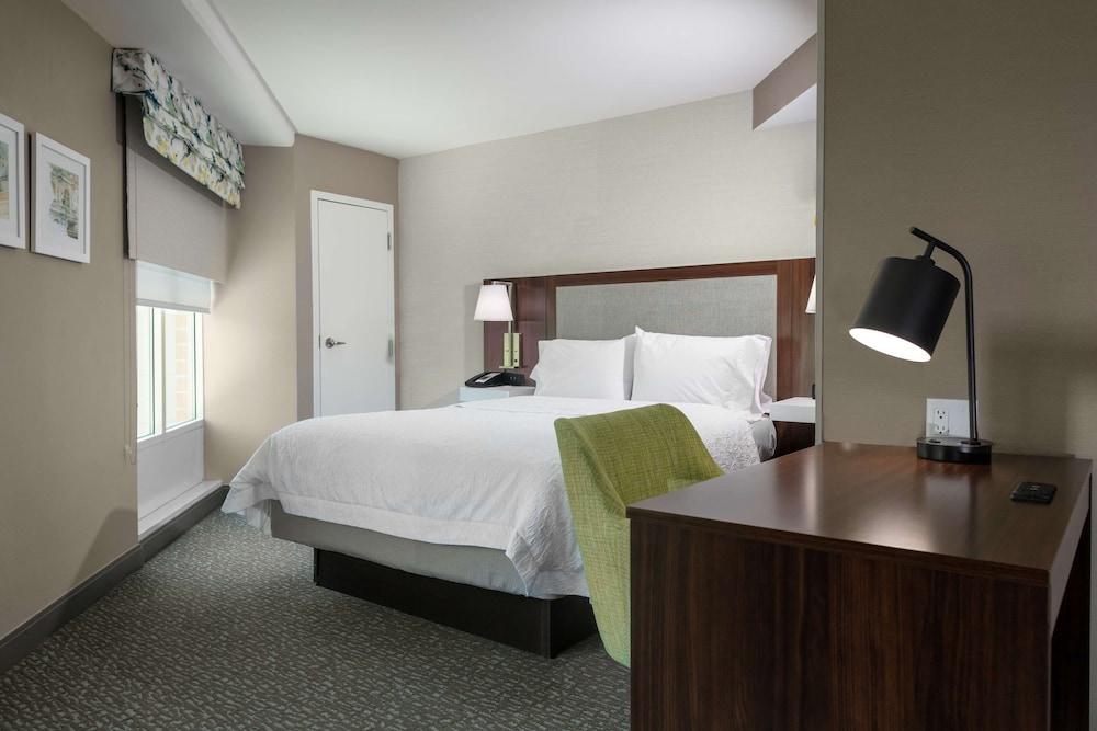 Hampton Inn & Suites Arlington Crystal City DCA photo 44