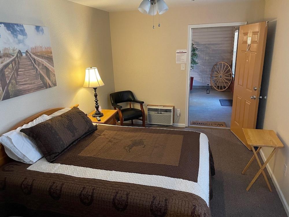 The Ranch Suites photo 37