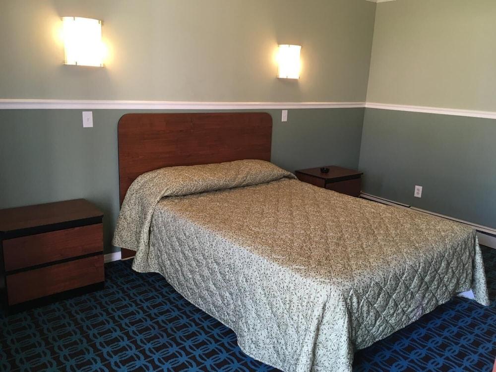 Shirley Motel photo 5