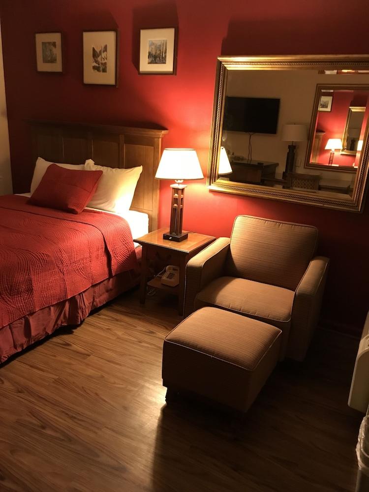 Canyonlands Motor Inn photo 34