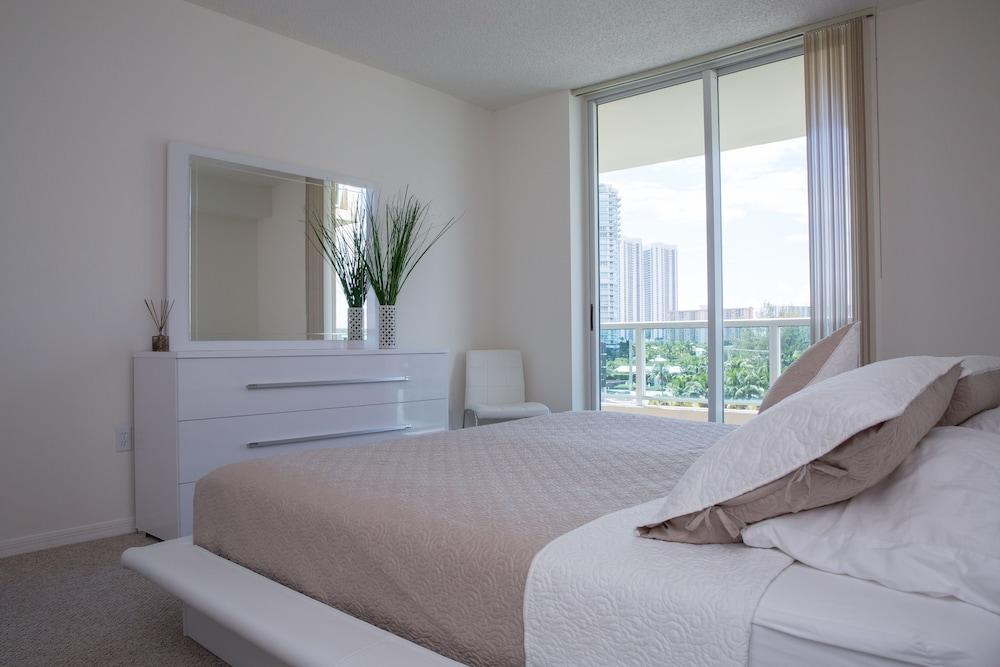 Best Holiday Suites photo 33