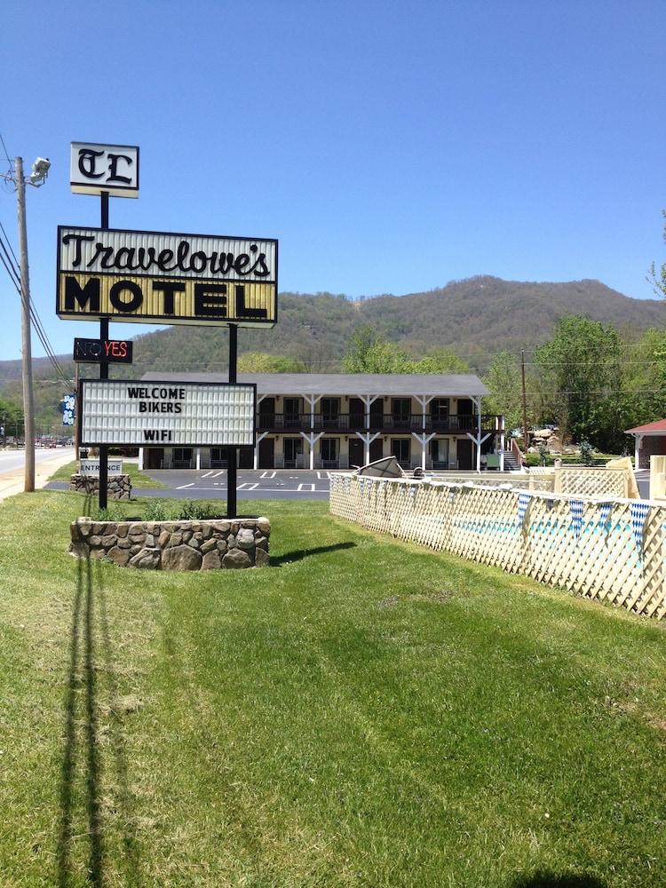 Travelowe's Motel photo 36