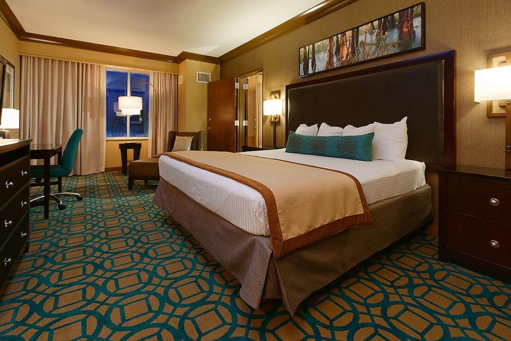 Riverwalk Casino Hotel photo 2