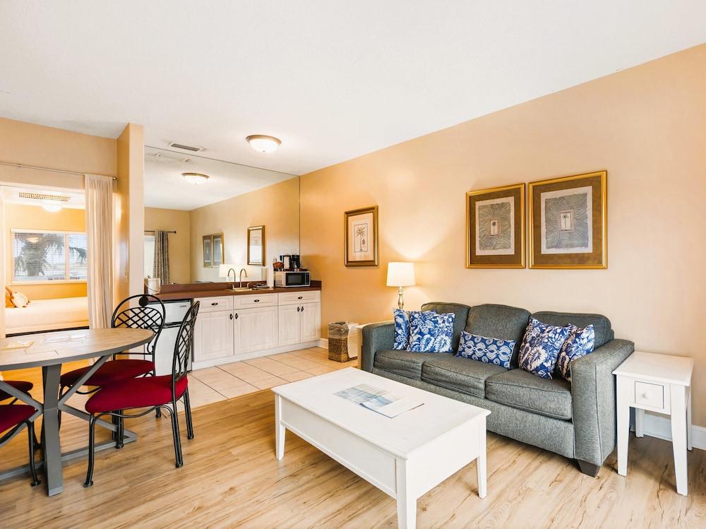 Inn at Camachee Harbor by Coolvacay photo 80