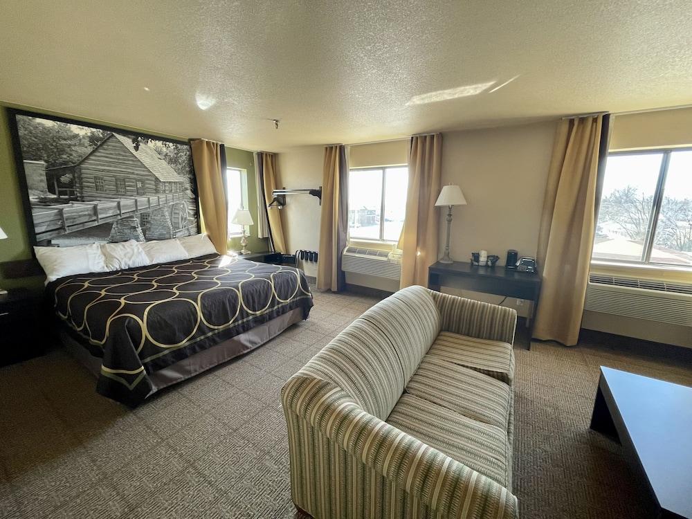 Super 8 by Wyndham Macon photo 10