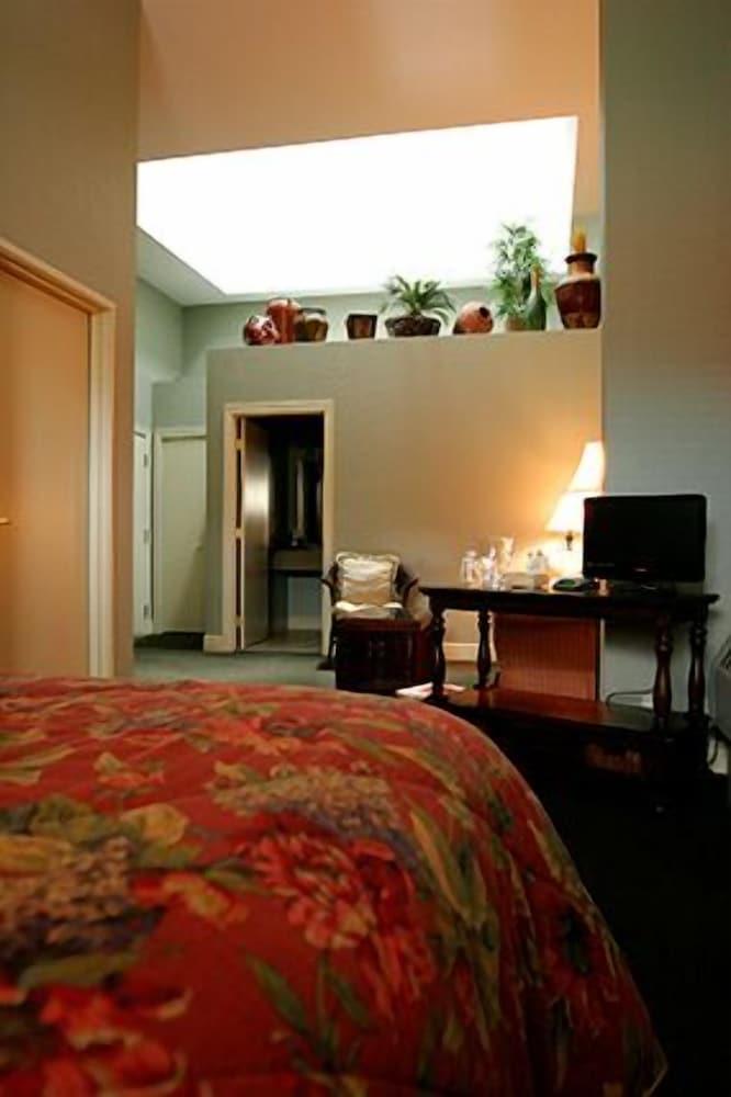 Tremont Inn on Main photo 15