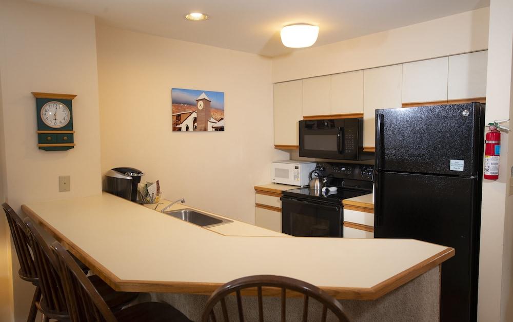 Mountain Lodge at Okemo, A Vail Resorts Property photo 4