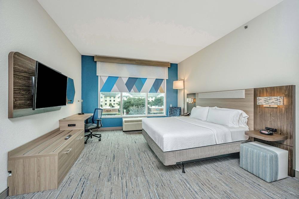 Holiday Inn Express & Suites Charleston Arpt-Conv Ctr Area photo 54