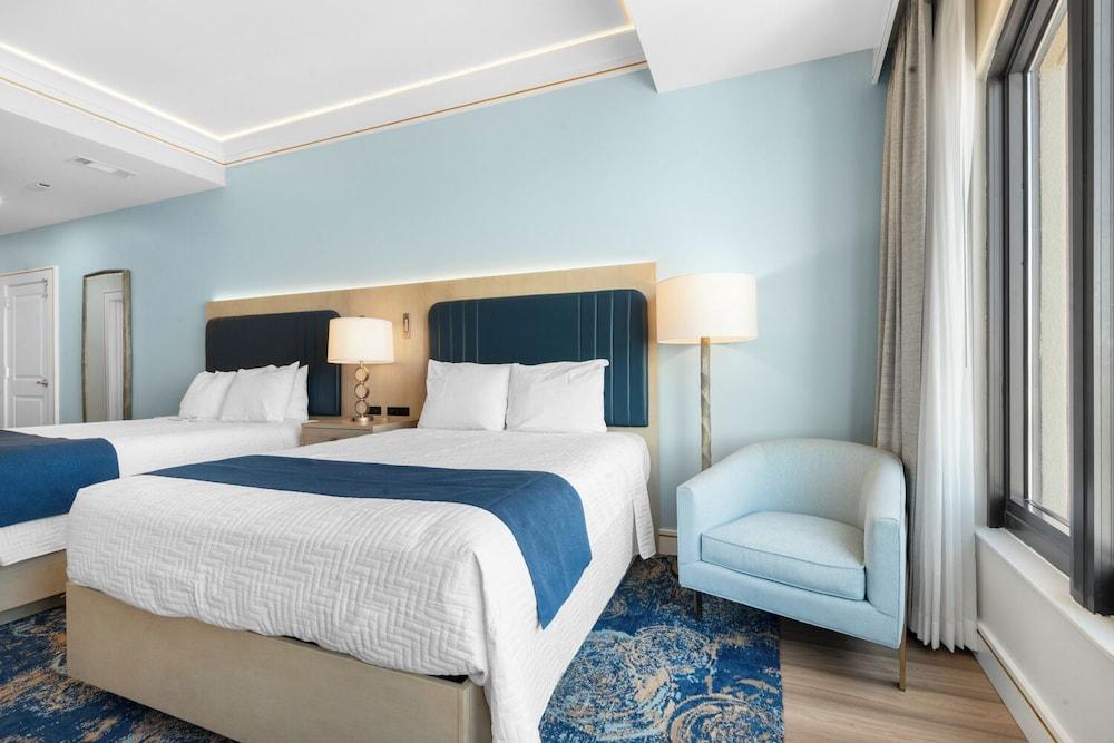 Harbor Suites at Harborwalk Village photo 55