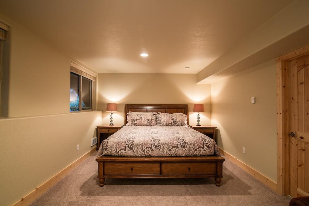 Pineview Lodge photo 55