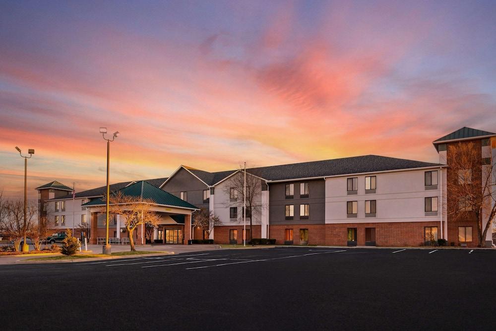 Quality Inn Warrensburg photo 42
