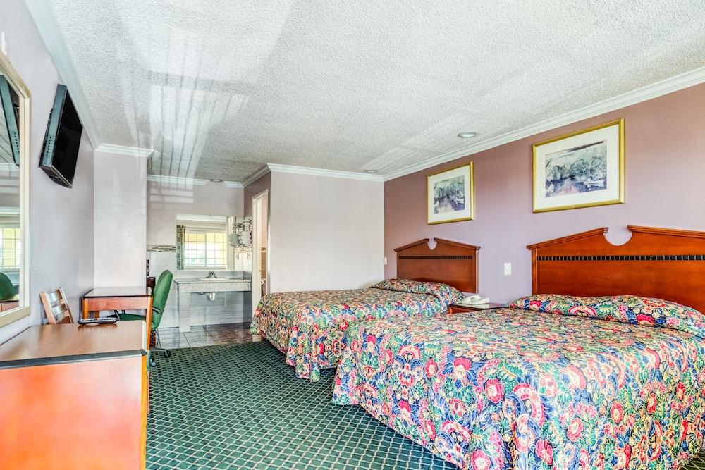 Passport Inn Whittier photo 13