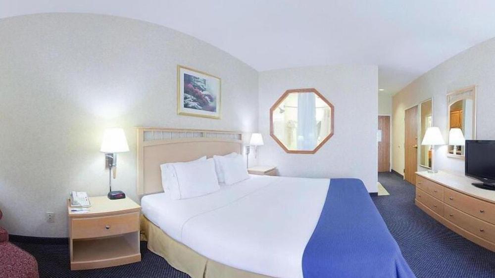 Abilene Inn & Suites photo 3