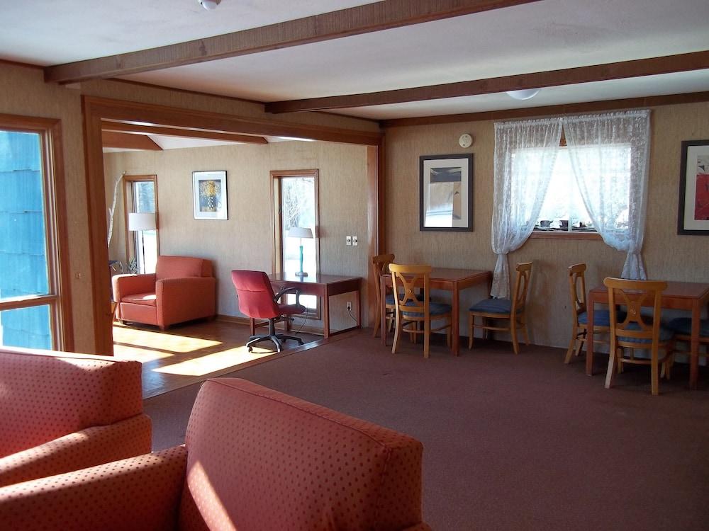 Weathervane Motel photo 24