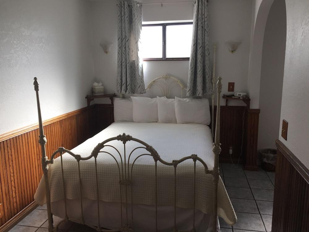 Seacrest Inn photo 37