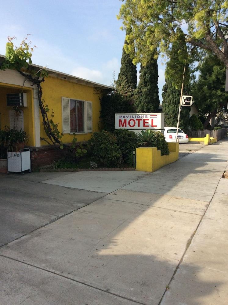 Pavilions Motel photo 7