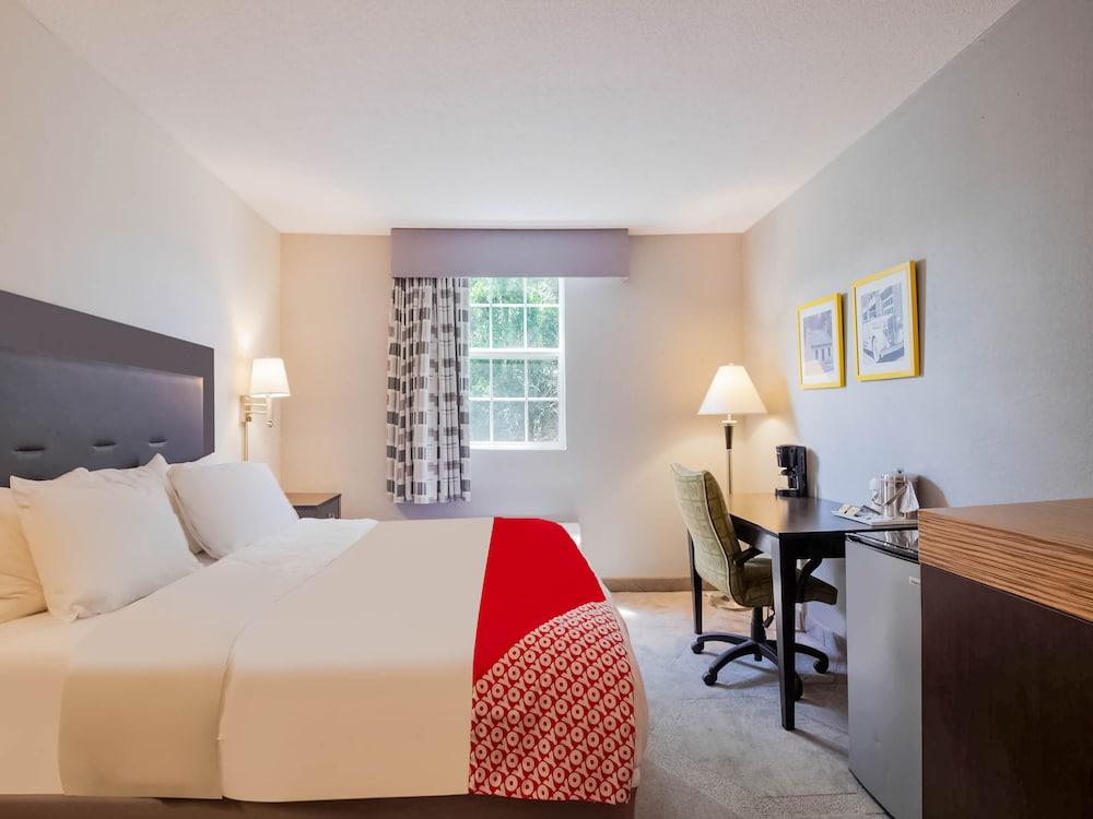 Days Inn by Wyndham Conneaut photo 10