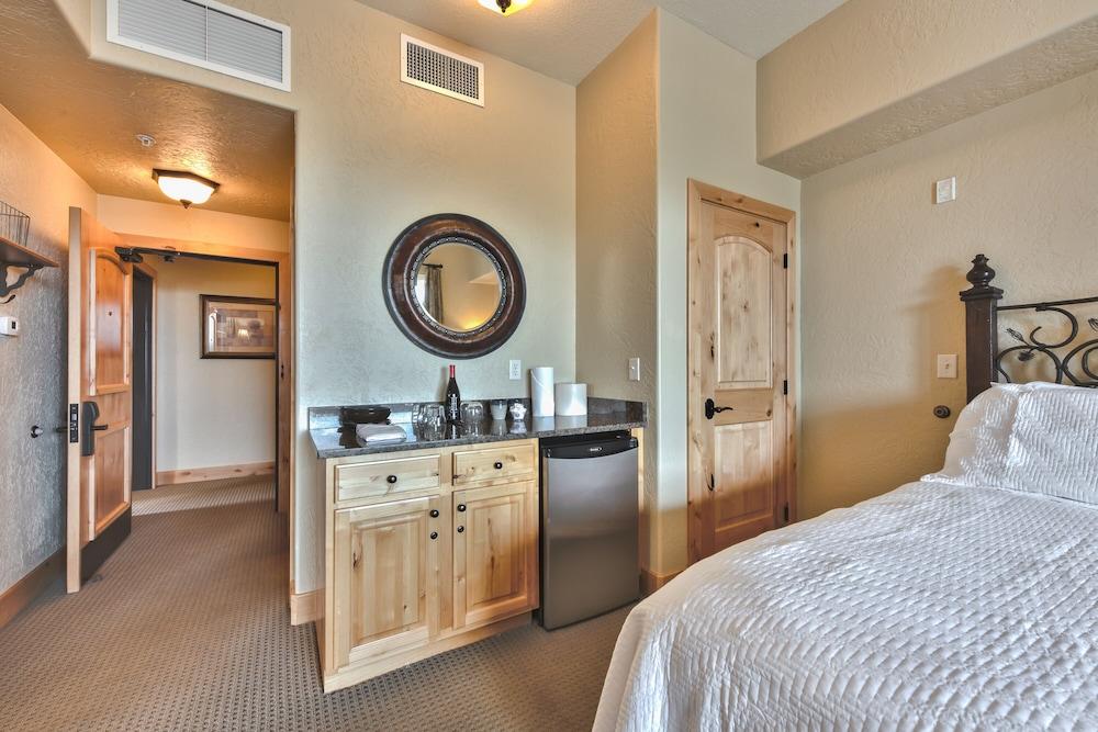 Silverado Lodge photo 63